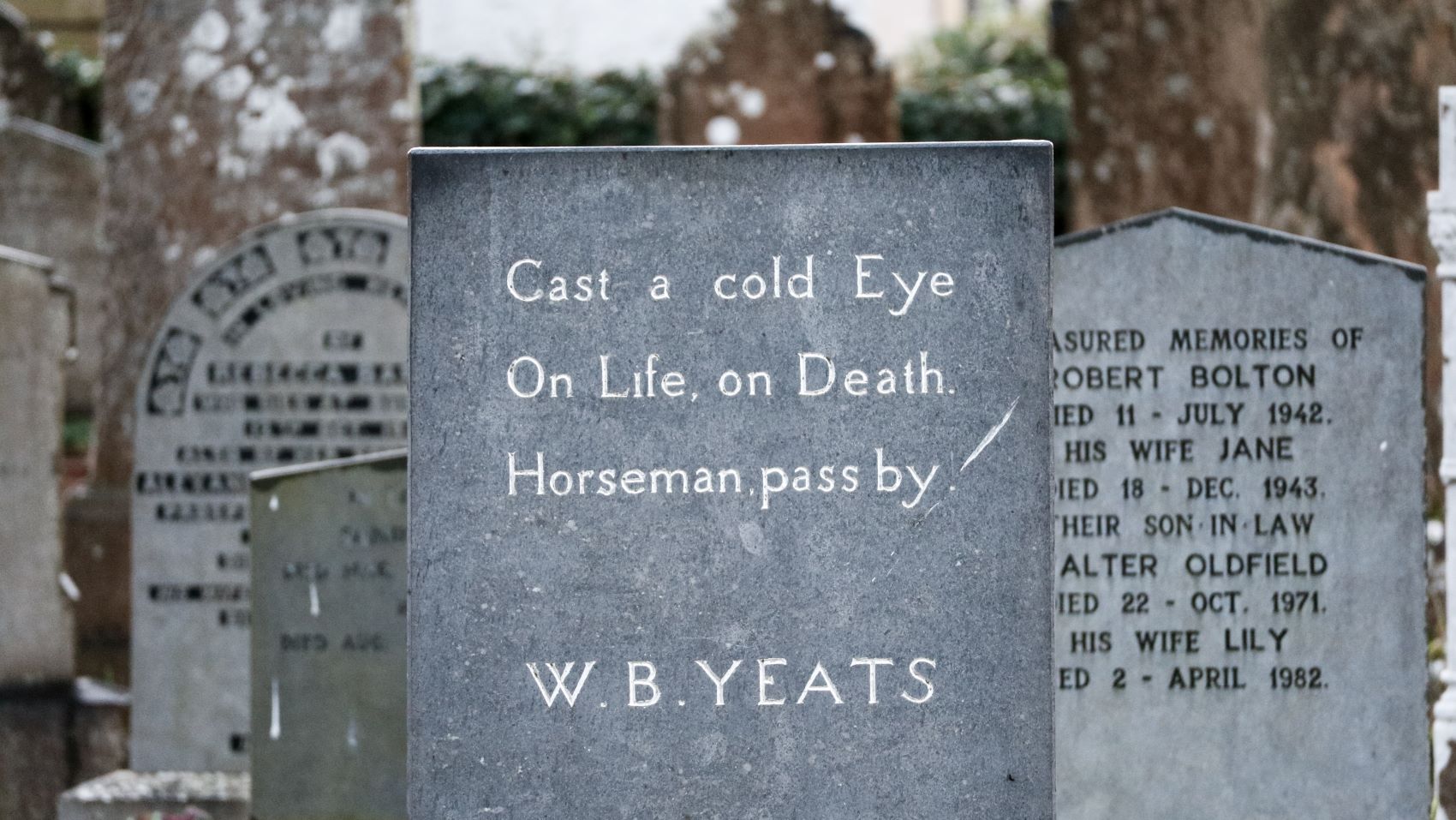 Should You Engrave a Personal Epitaph?